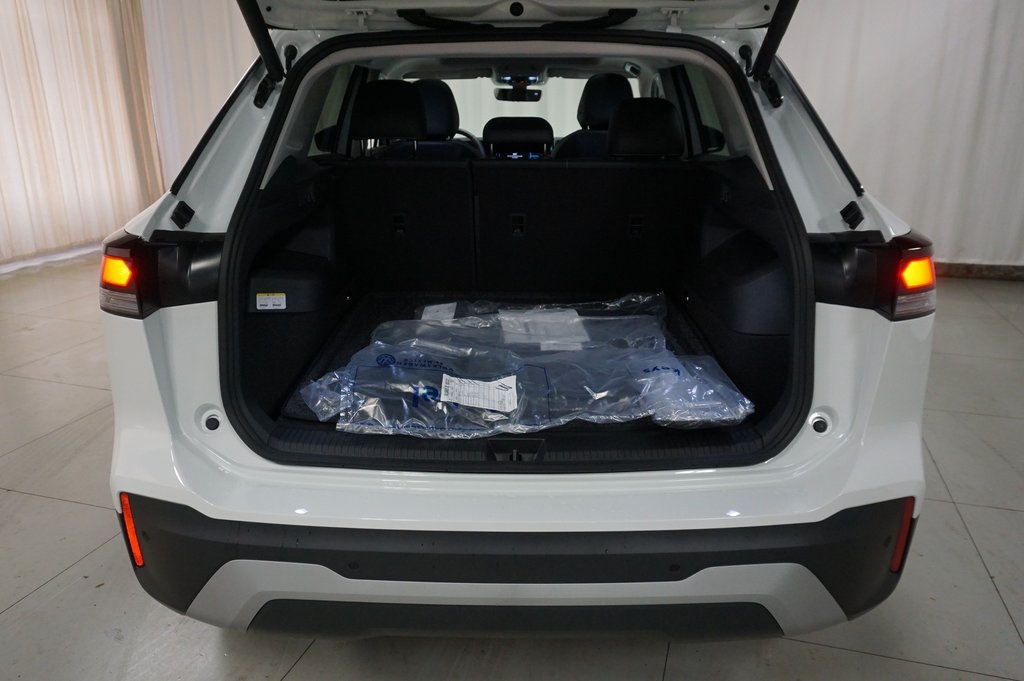 2025 Volkswagen Tiguan SE photo 25