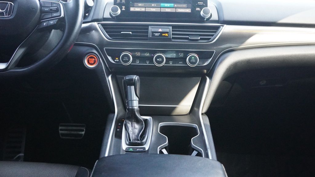 2018 Honda Accord Sport photo 29