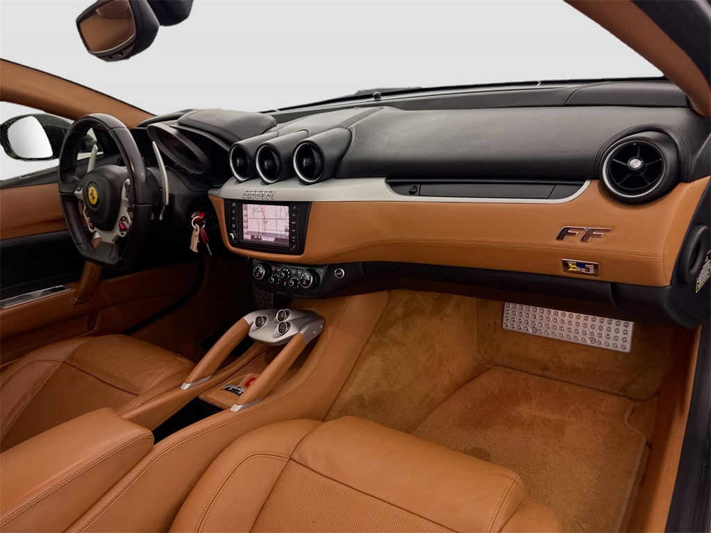 2015 Ferrari FF Base photo 27