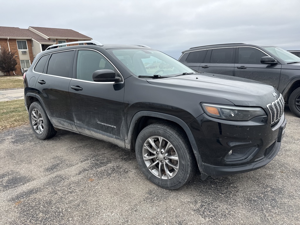2019 Jeep Cherokee Latitude Plus's photo