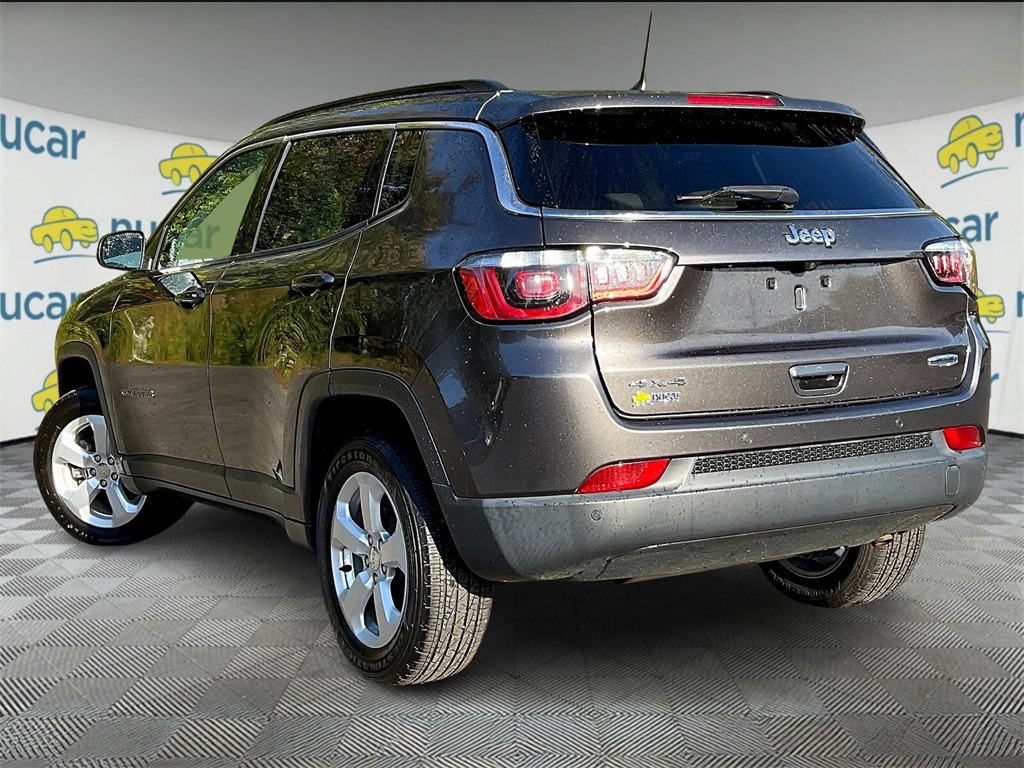 2018 Jeep Compass Latitude photo 3