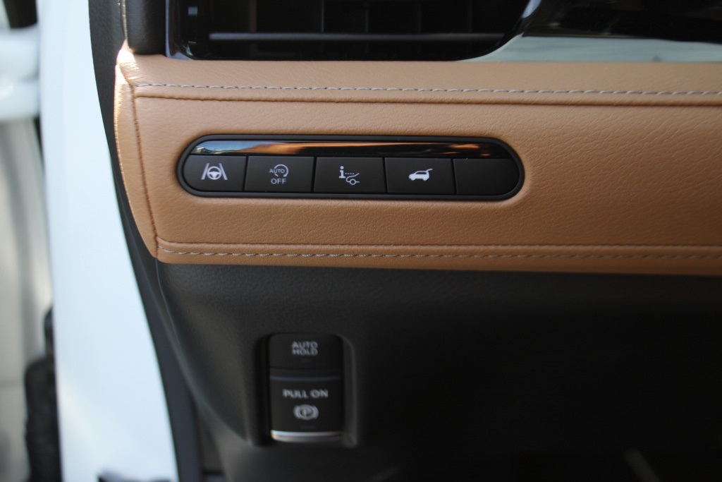 2025 Infiniti QX80 Sensory photo 15