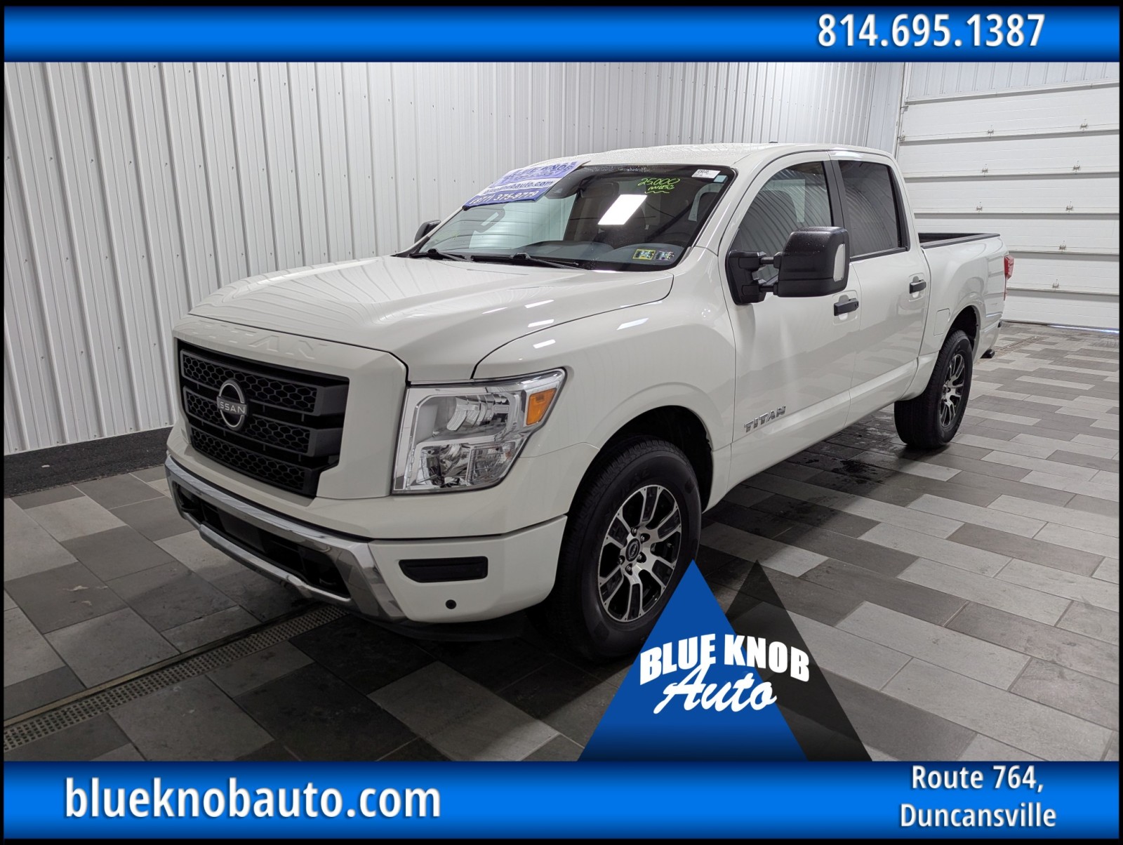 2024 Nissan Titan SV's photo