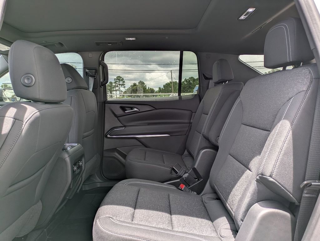 2025 Chevrolet Traverse photo 23