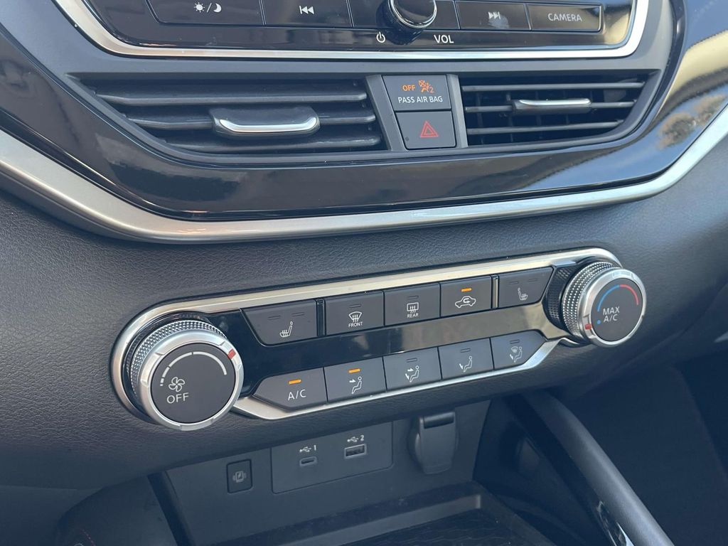 2024 Nissan Altima 2.5 SR photo 23