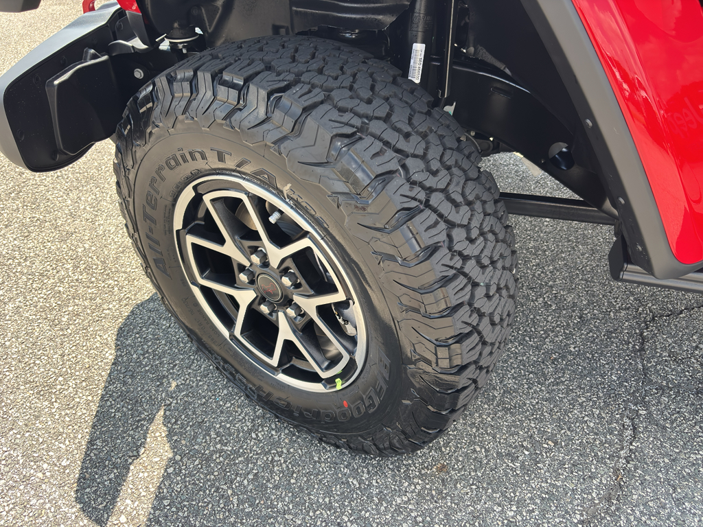 2025 Jeep Wrangler Rubicon photo 14
