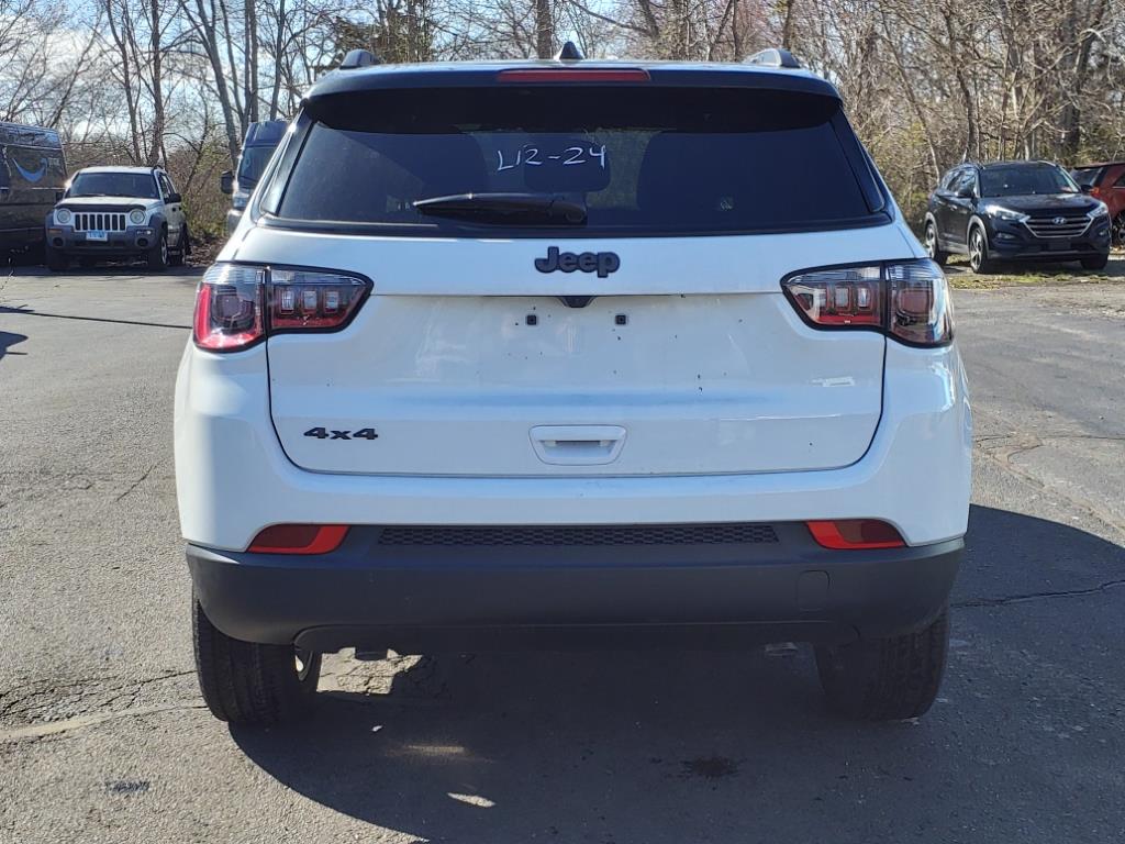2024 Jeep Compass Latitude photo 6