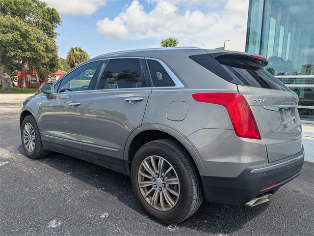 2017 Cadillac XT5 Luxury photo 2