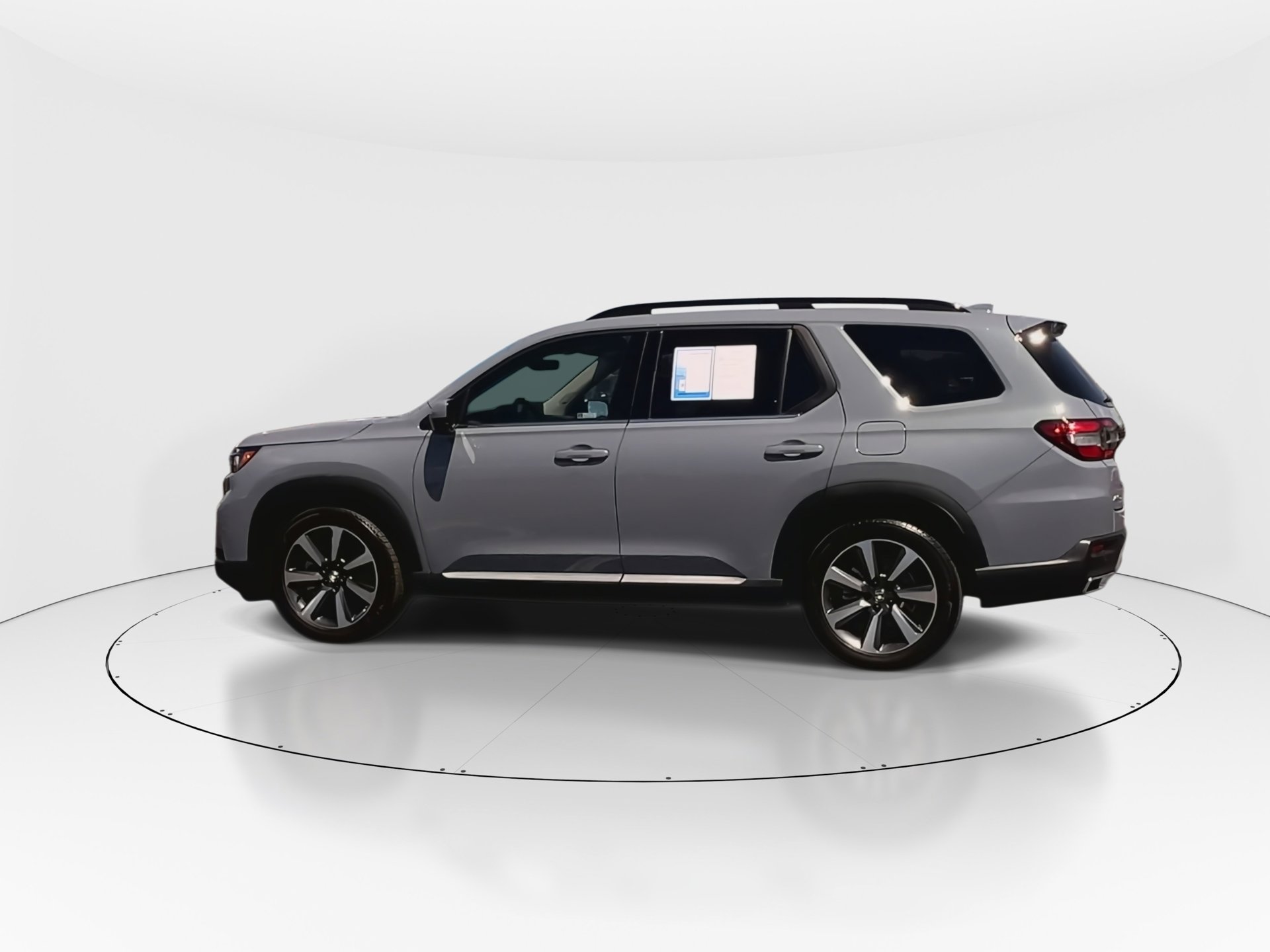 2024 Honda Pilot Touring photo 5