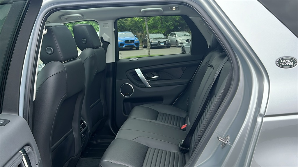 2023 Land Rover Discovery Sport SE photo 22