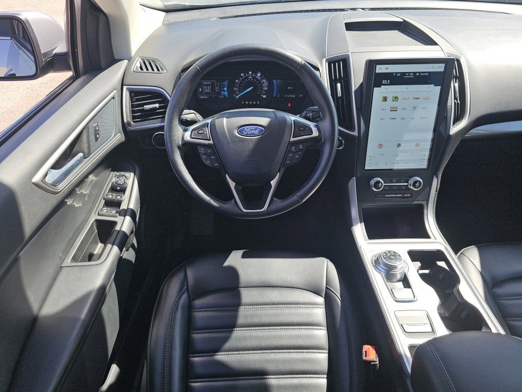 2024 Ford Edge SEL photo 4