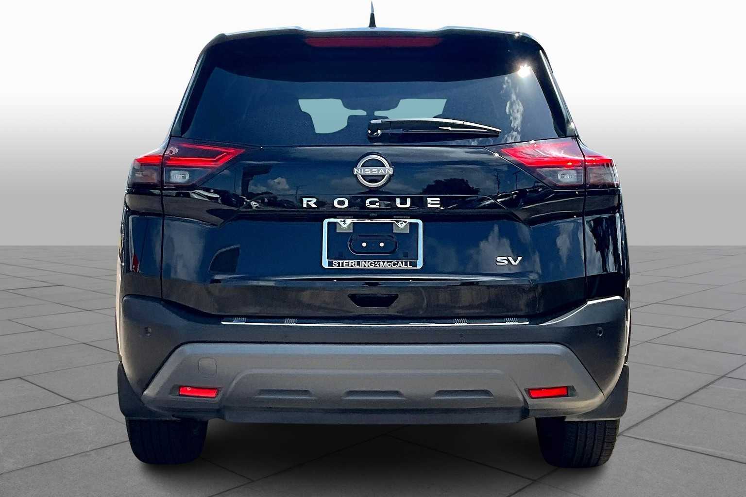 2023 Nissan Rogue SV photo 4