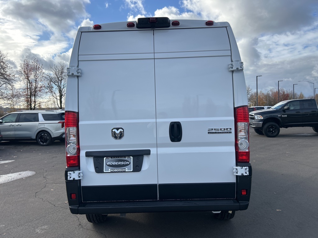 2025 Ram ProMaster 2500 photo 3