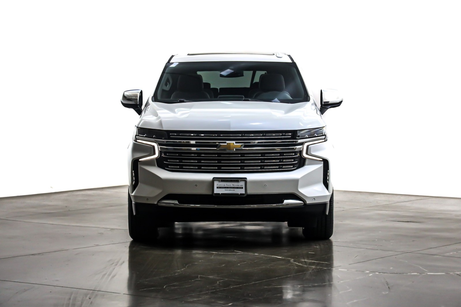 2023 Chevrolet Suburban Premier photo 2