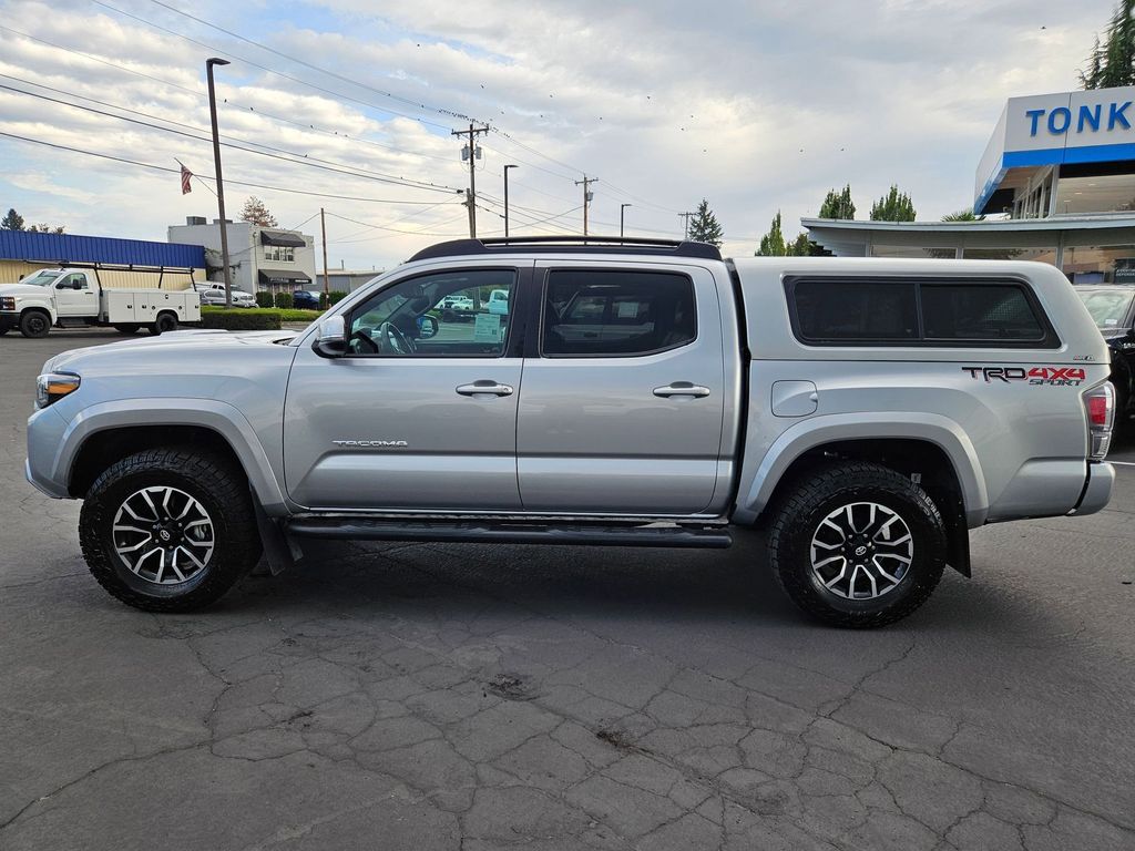 2023 Toyota Tacoma TRD Sport V6 photo 3