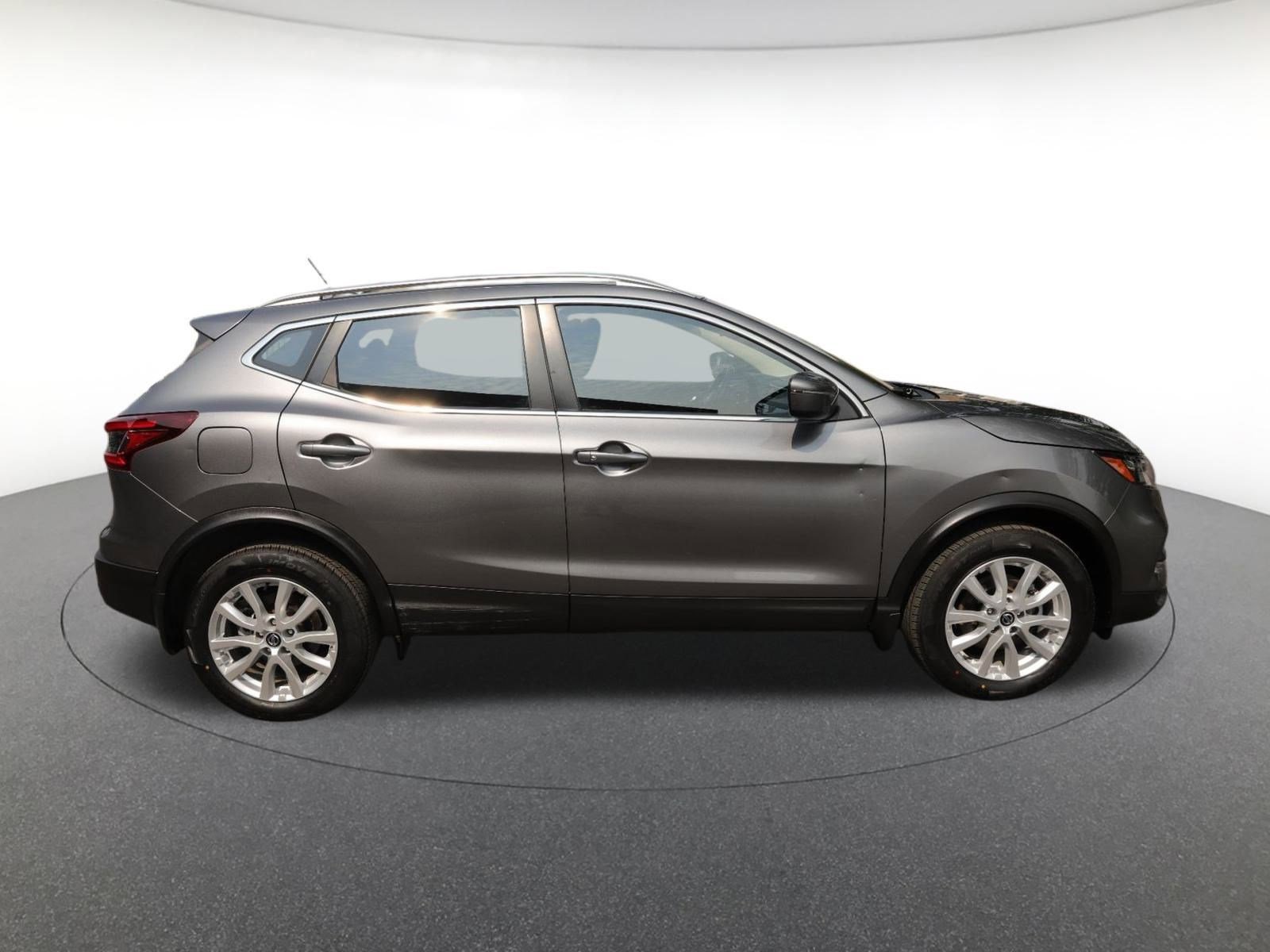 2022 Nissan Rogue Sport SV photo 4