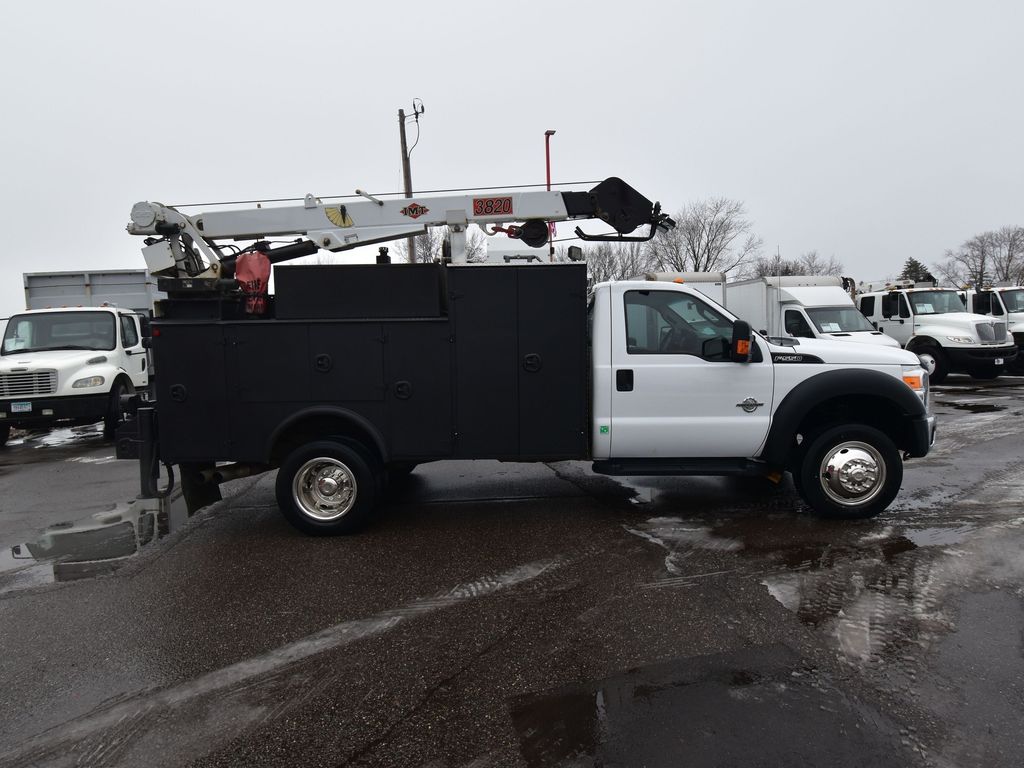2016 Ford F-550 photo 2