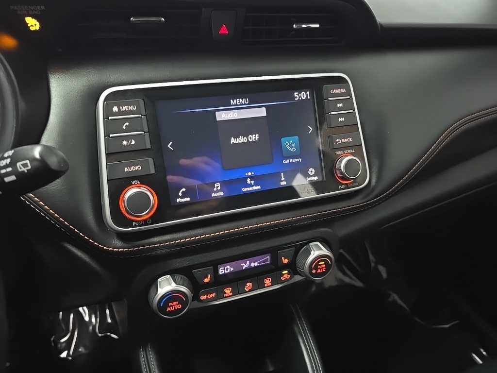 2019 Nissan Kicks SR photo 23
