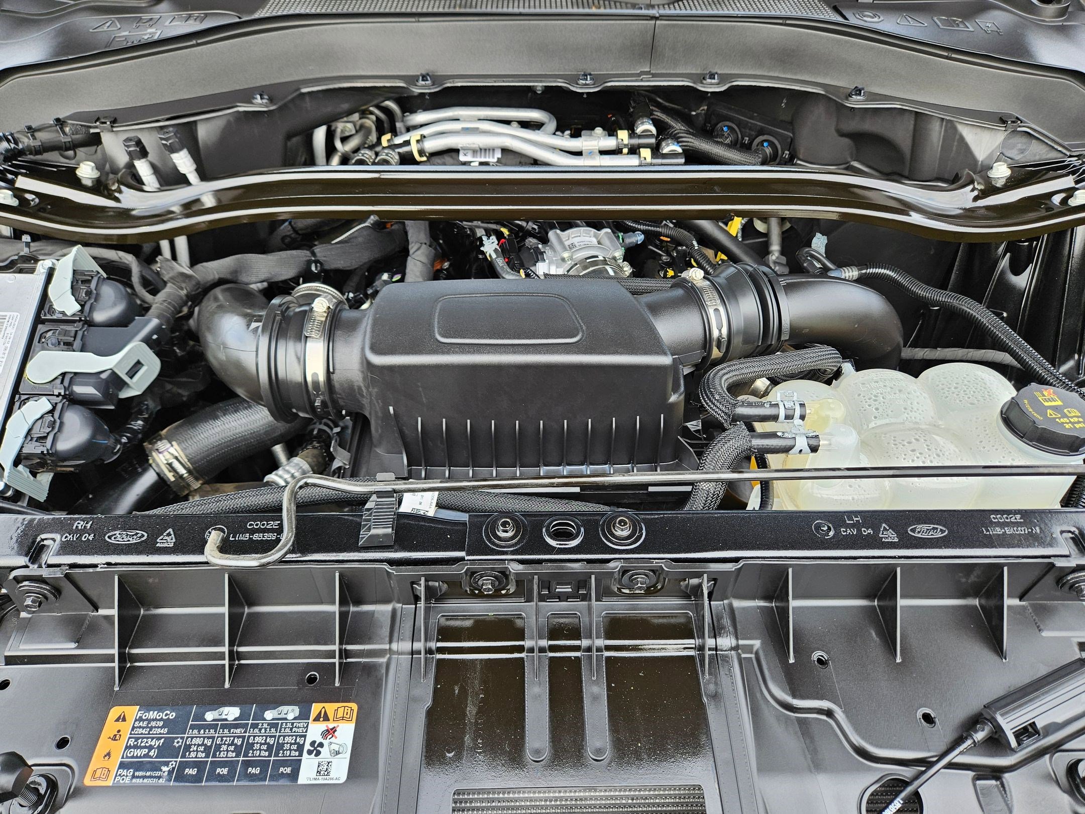 2023 Ford Explorer ST photo 31