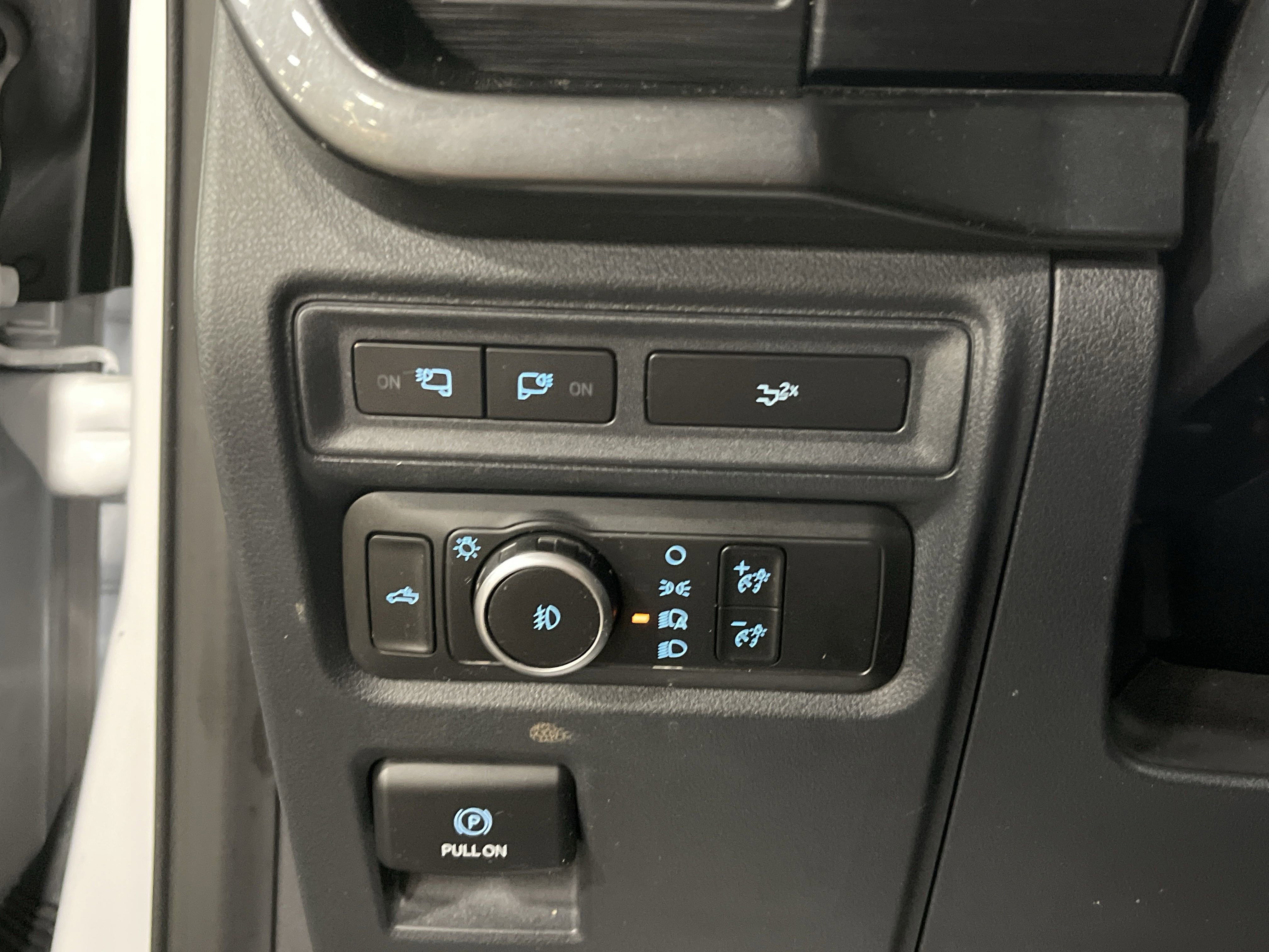 2022 Ford F-150 XL photo 11