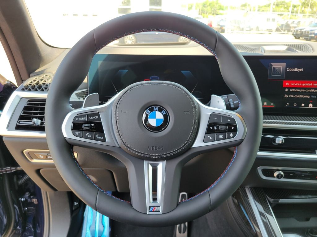2026 Bmw X7 M60i photo 31