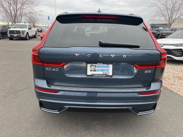 2026 Volvo XC60 B5 photo 3