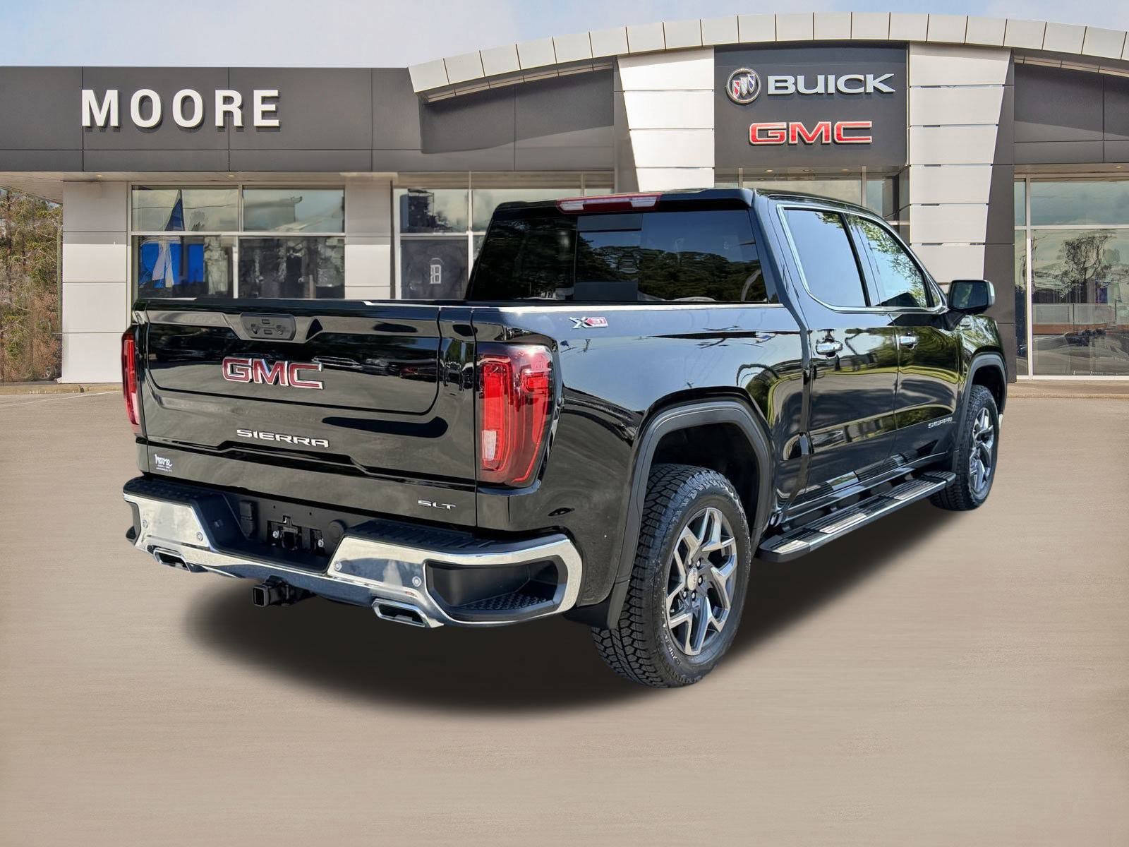 2025 Gmc Sierra 1500 SLT photo 2