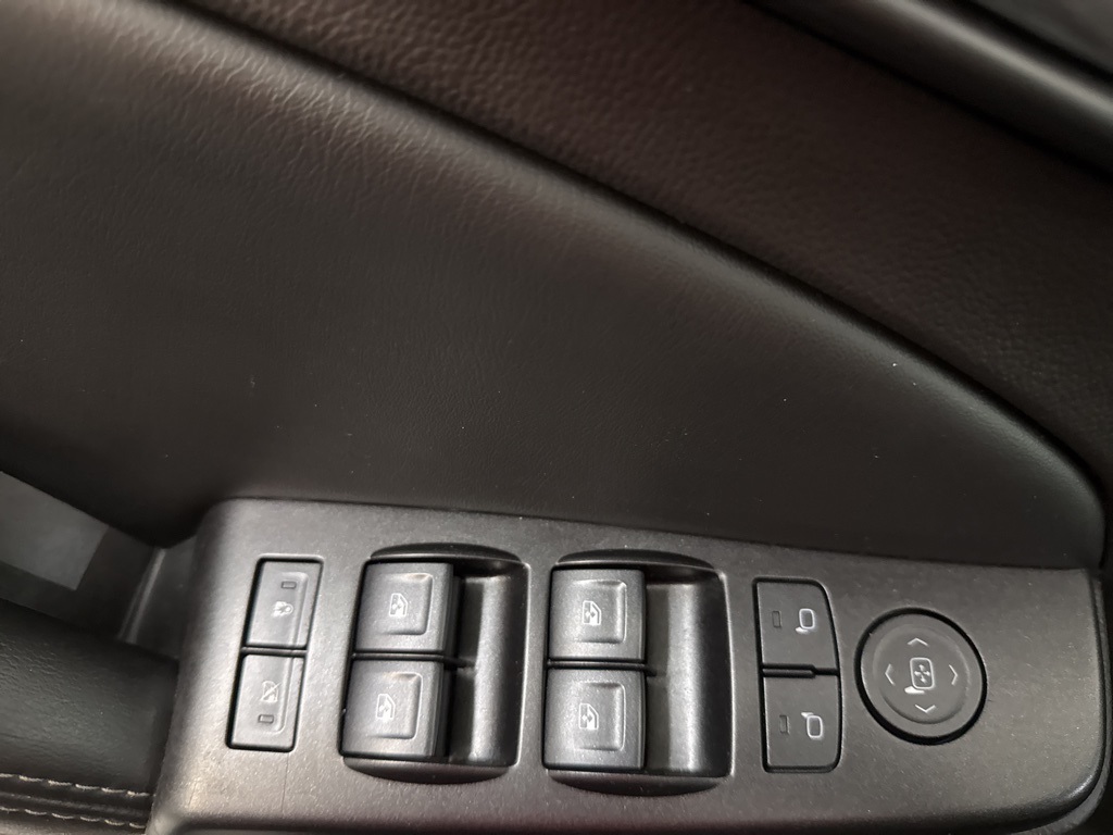 2016 Chevrolet Tahoe LT photo 13