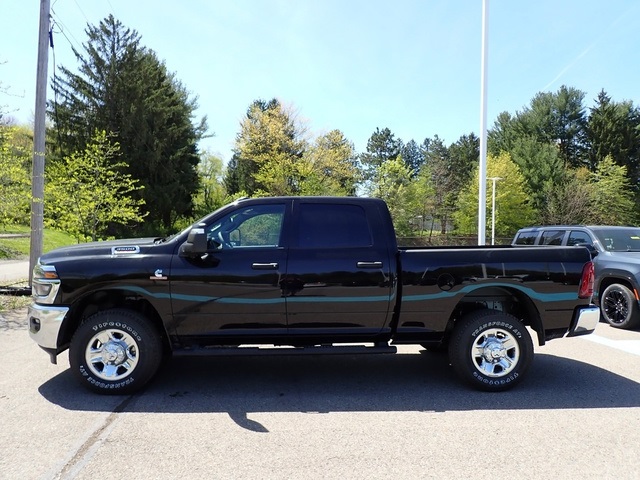 2025 Ram 3500 Tradesman photo 2