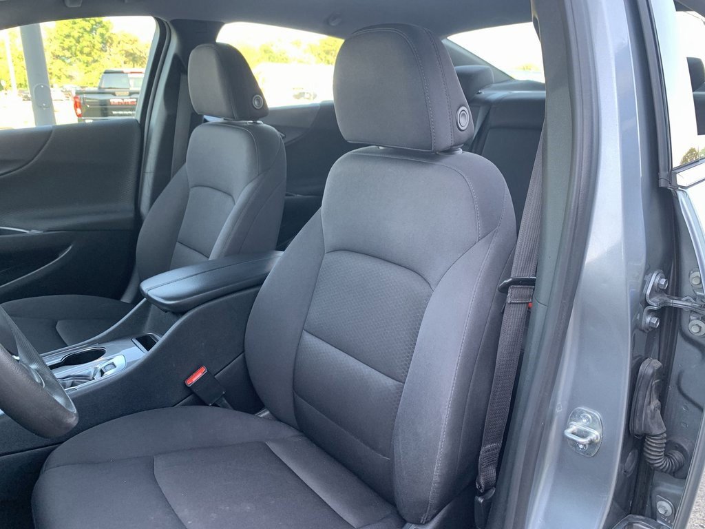 2023 Chevrolet Malibu 1LT photo 9