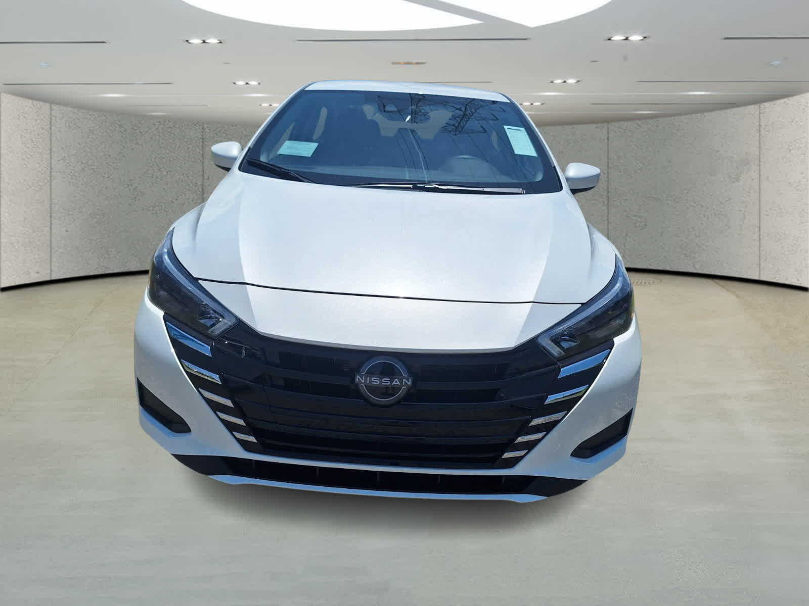 2025 Nissan Versa SV photo 8