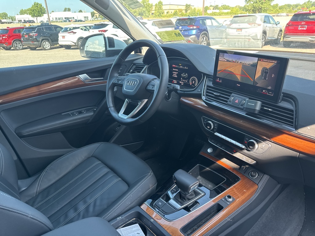 2023 Audi Q5 45 S line Premium photo 9
