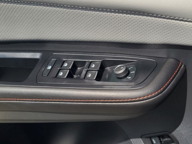 2025 Volkswagen Atlas Peak Edition photo 27