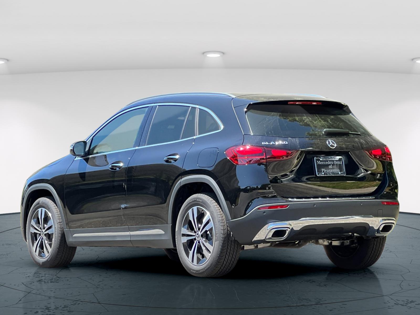 2026 Mercedes Benz GLA 250 photo 3