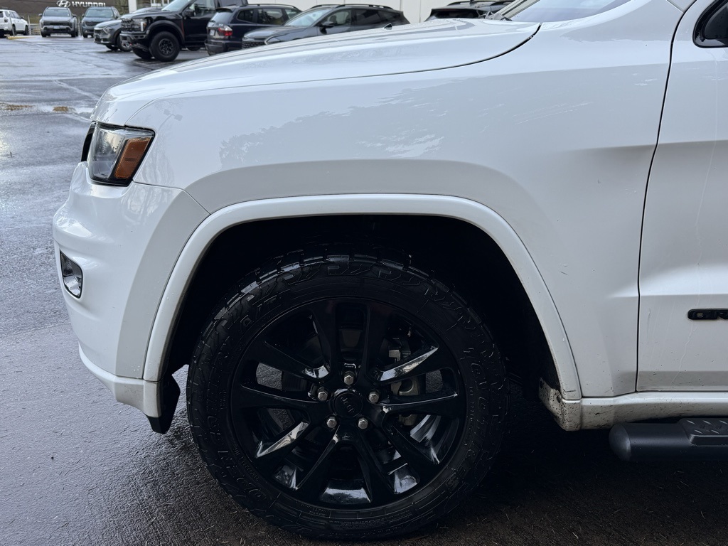 2018 Jeep Grand Cherokee Altitude photo 4