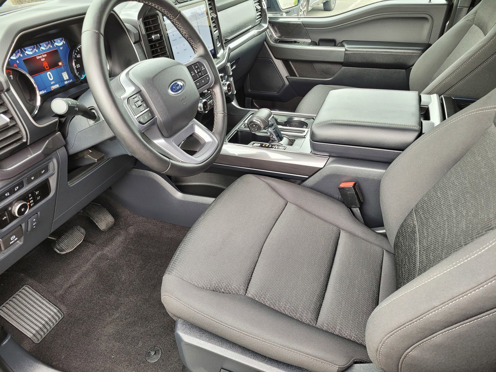 2023 Ford F-150 XLT photo 12