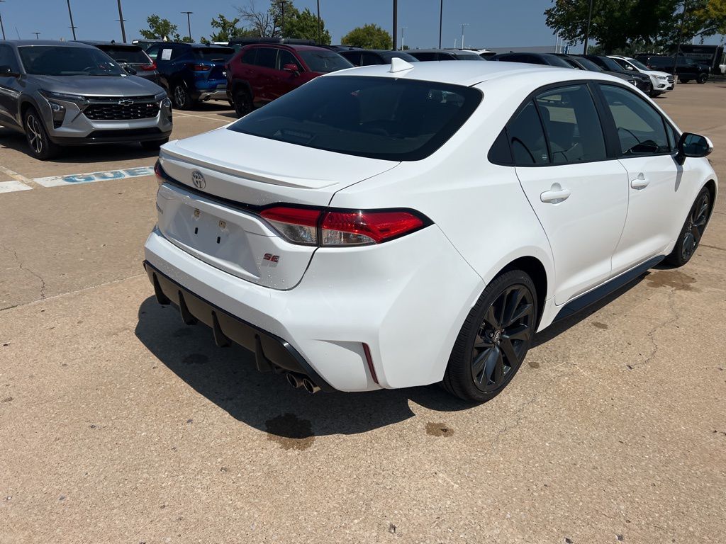 2024 Toyota Corolla SE photo 6