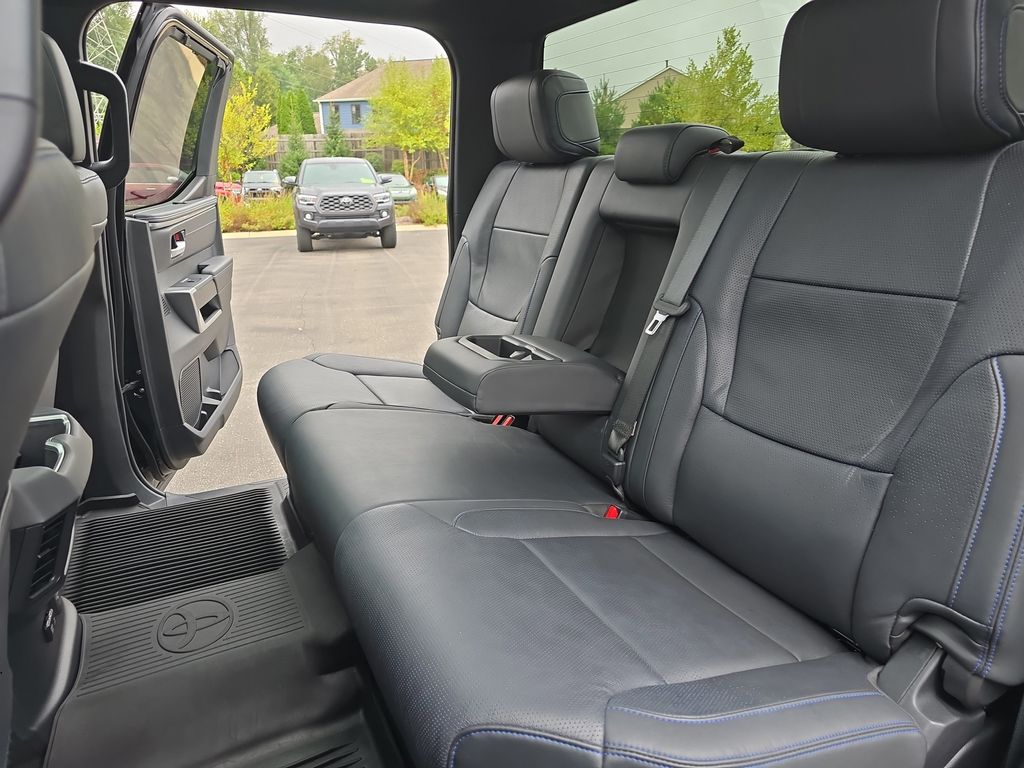 2023 Toyota Tundra Platinum CrewMax photo 13