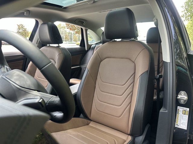 2025 Volkswagen Jetta 1.5T SEL photo 2