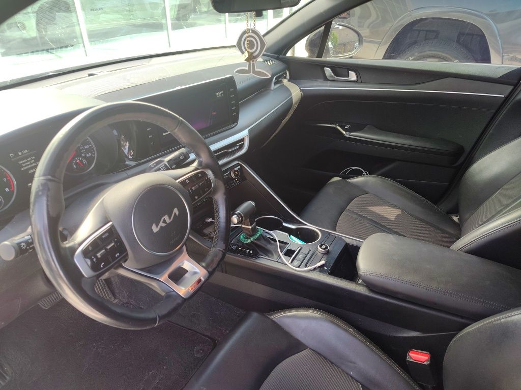 2022 Kia K5 GT-Line photo 4