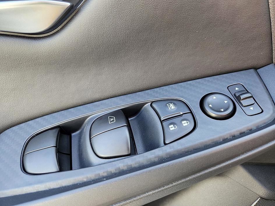 2025 Nissan Sentra SV photo 29