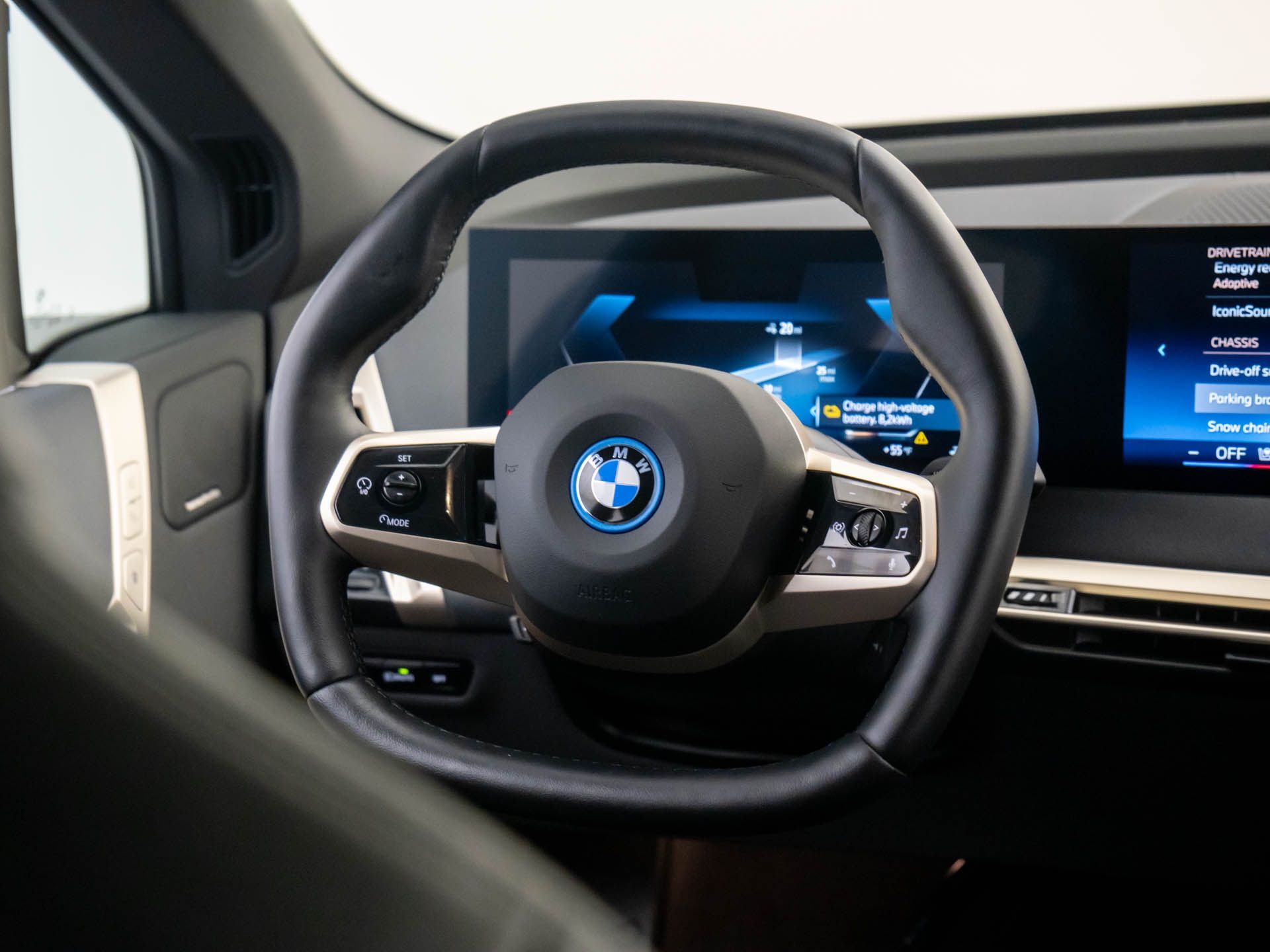 2025 Bmw iX photo 7