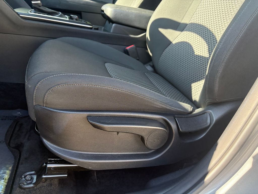 2023 Kia Sportage LX photo 14