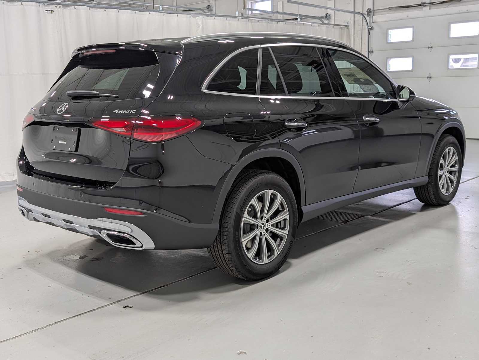 2026 Mercedes Benz GLC 300 4MATIC photo 4