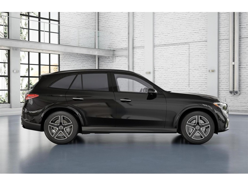 2025 Mercedes Benz GLC 300 4MATIC photo 2