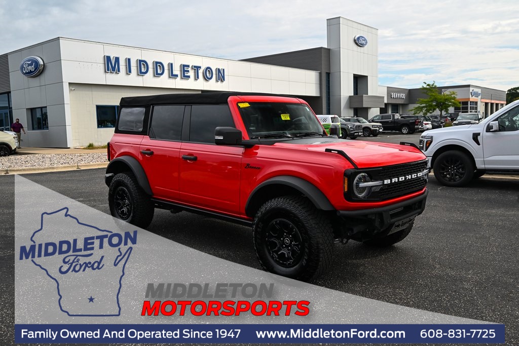 2022 Ford Bronco Wildtrak photo 2