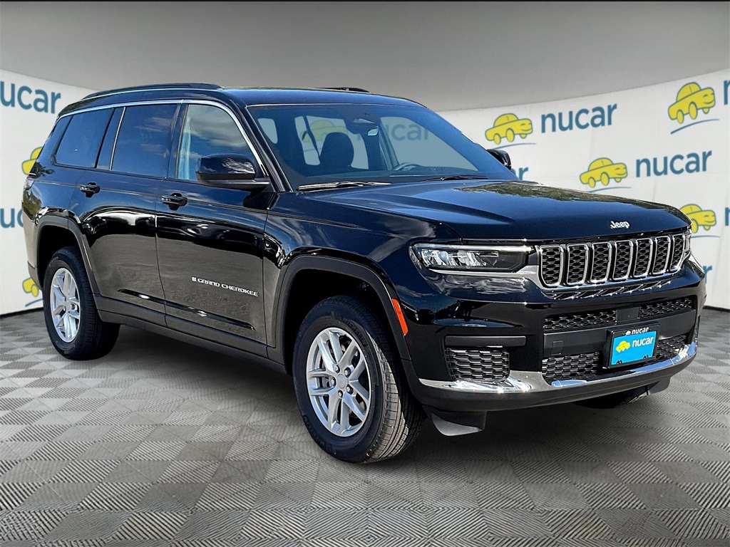 2025 Jeep Grand Cherokee L Laredo's photo