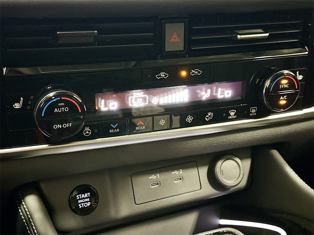 2026 Nissan Rogue Platinum photo 28