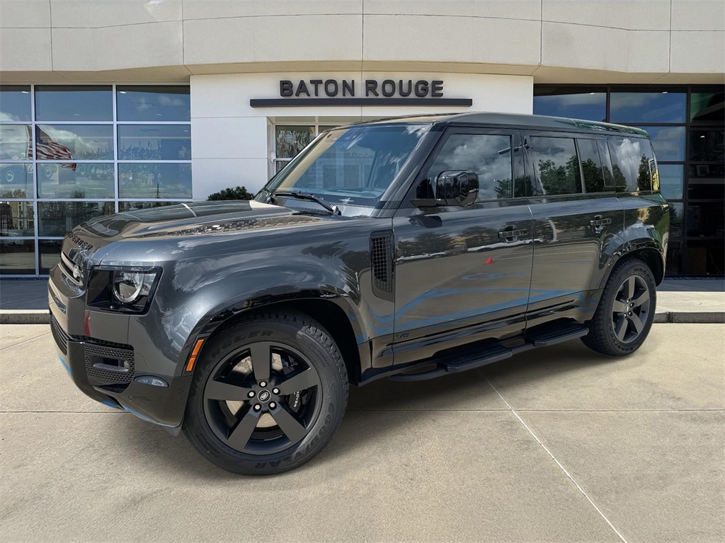 2025 Land Rover Defender V8's photo