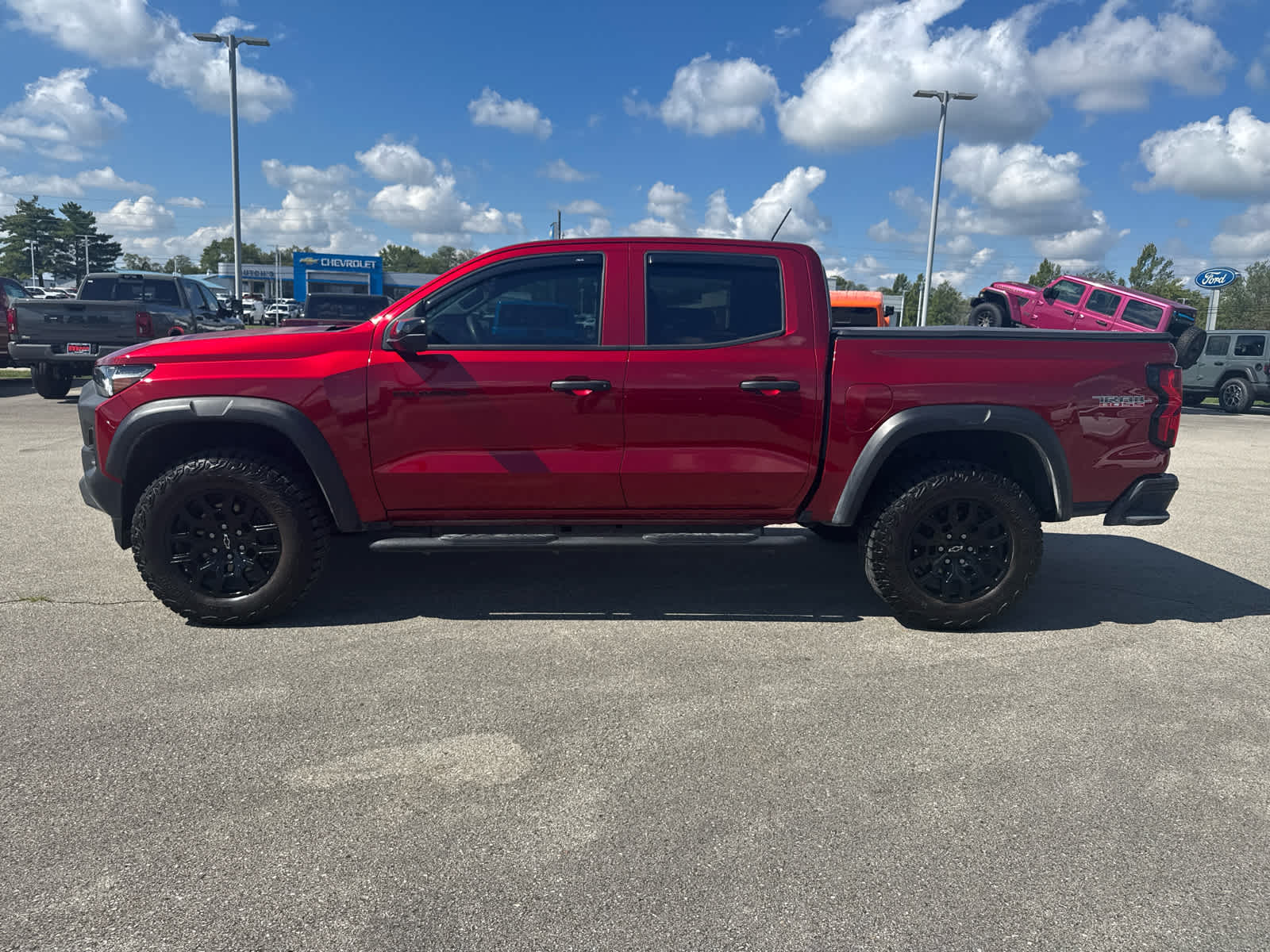 2024 Chevrolet Colorado Trail Boss photo 2